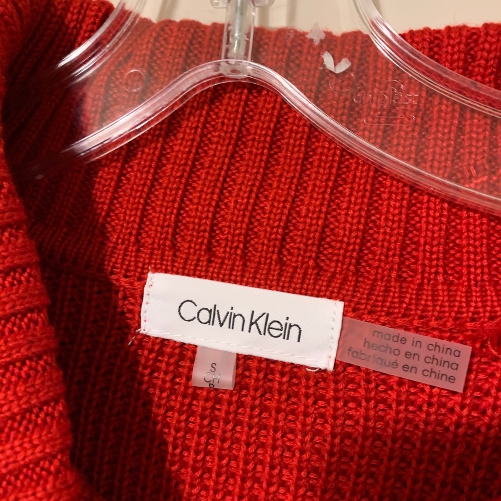 ✨Brand 🆕 Red Calvin Klein Sweater✨ - Picture 6 of 10